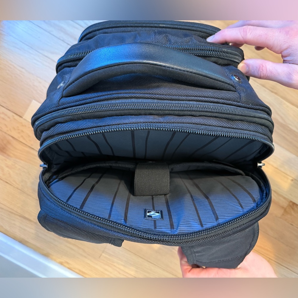 Kenneth Cole Reaction Backpack - Picture 5 of 8